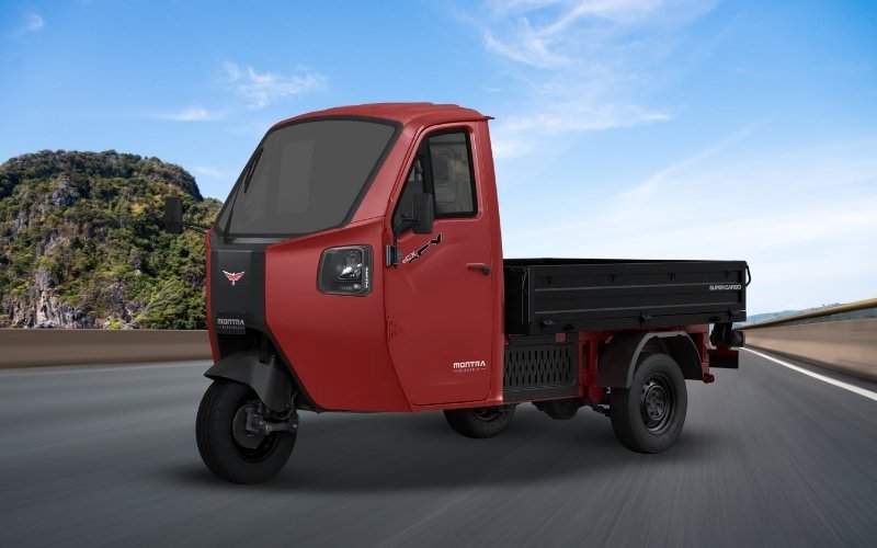 Super Cargo eCX d Plus